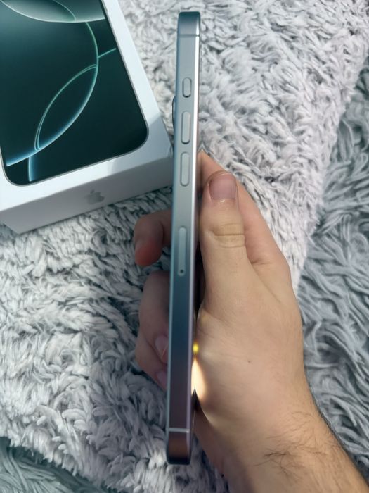 Iphone 16 pro max нов с гаранция