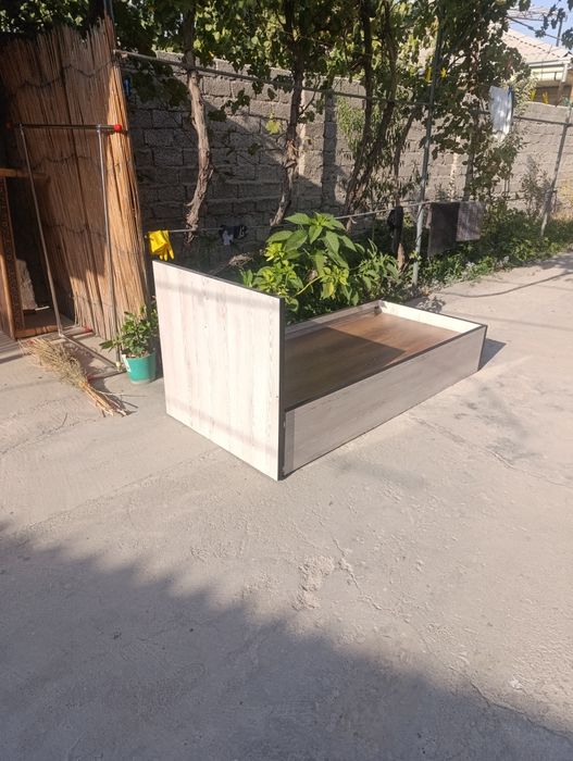 Продам кровать односпальная