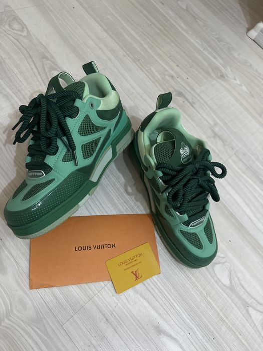 Vand adidasi louis vuitton