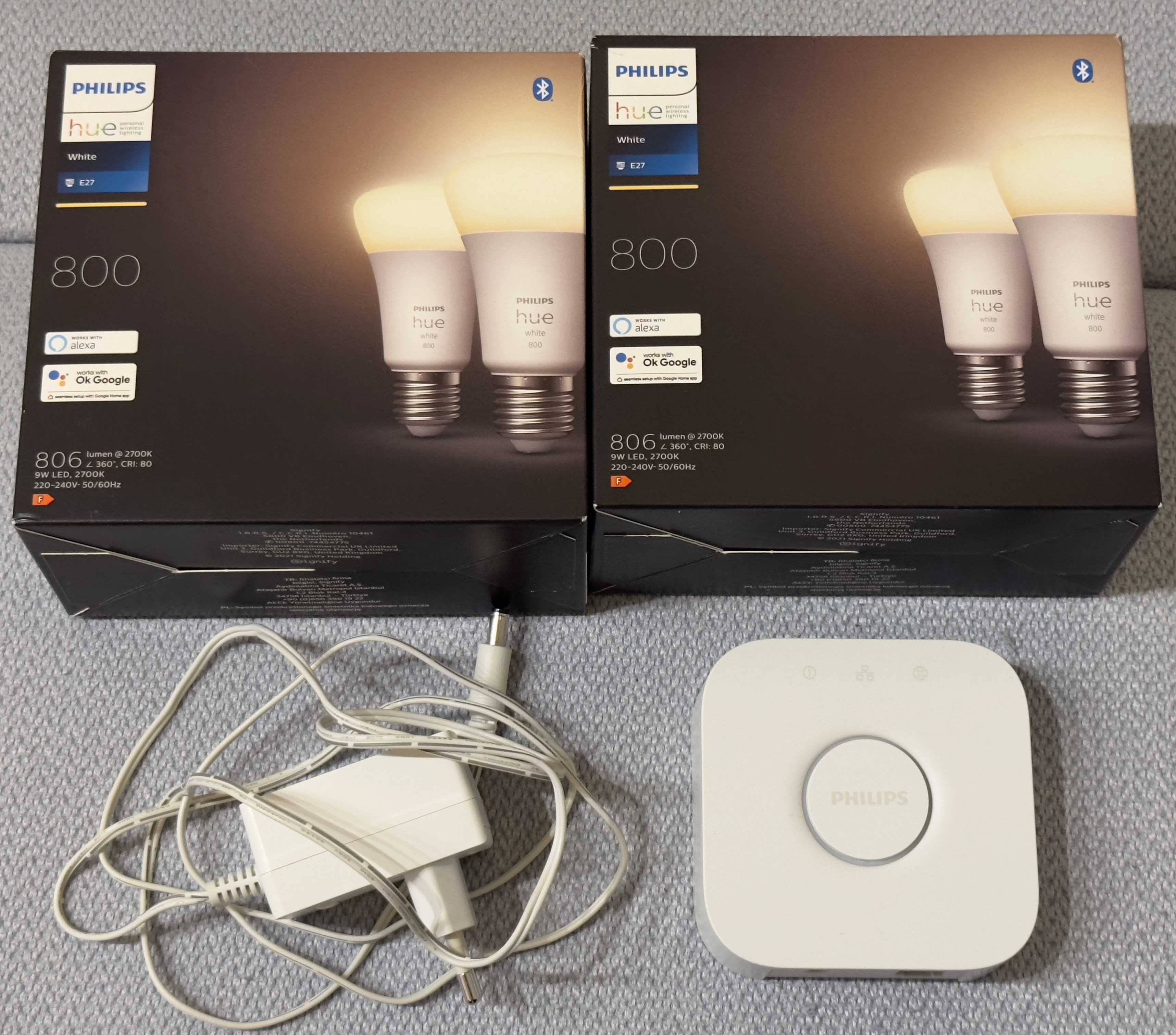 4 смарт крушки LED Philips Hue A60 и Philips Hue bridge