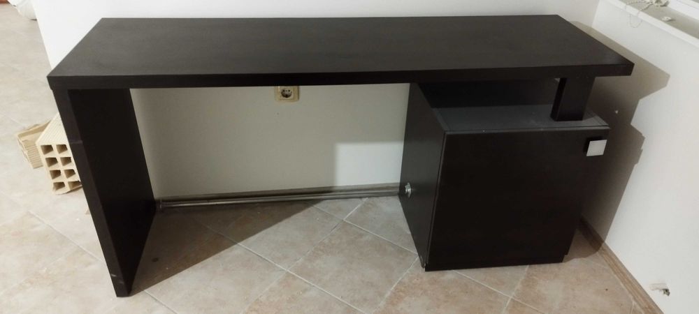 Подарявам запазено бюро