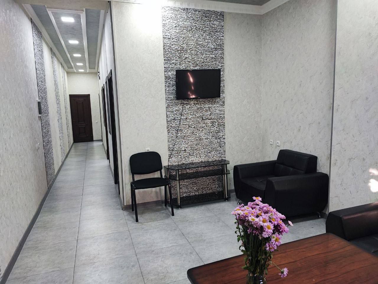 Novza metro 90 m2 ofes uzoq mudatga ijaraga beriladi