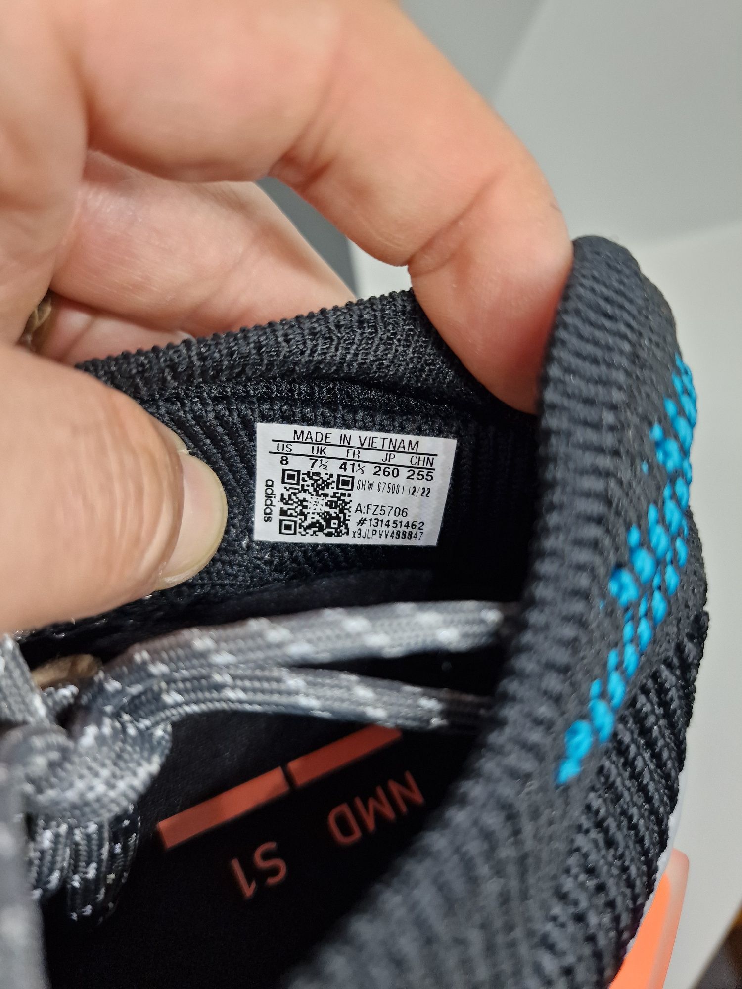 Adidas NMD S1 FZ5706 nr. 39 1/3,40 2/3,41 1/3 fit 1/2 de nr mai mare