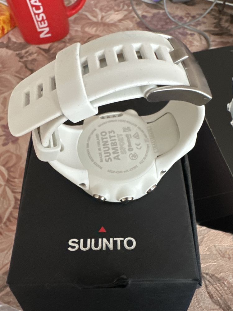 Продавам suunto ambit 3 sport sapphire