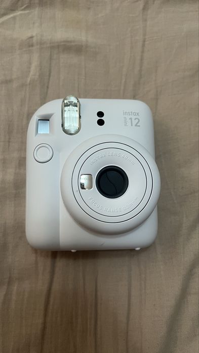 Instax 12 mini .