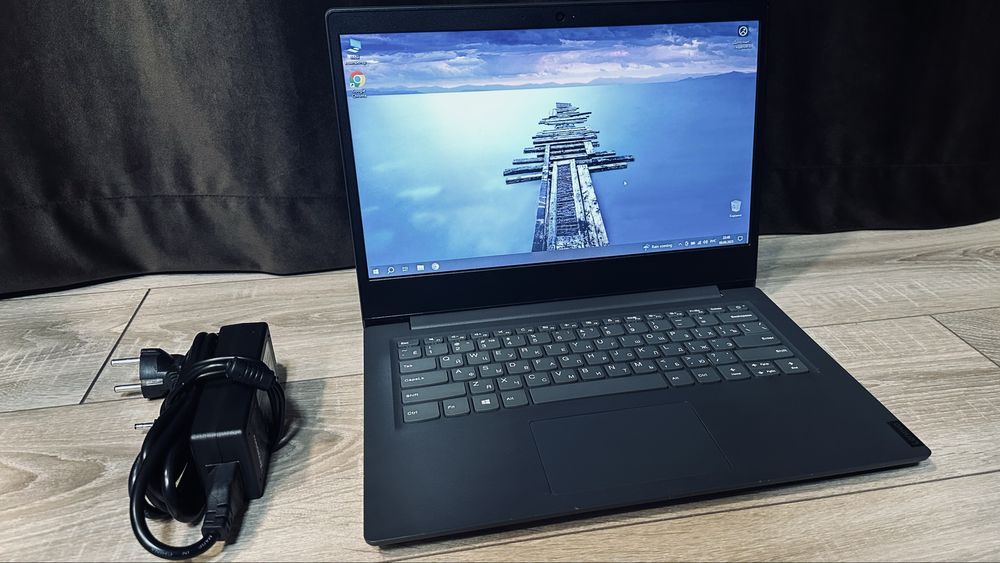 Ноутбук Lenovo Intel/4GB/SSD 256GB