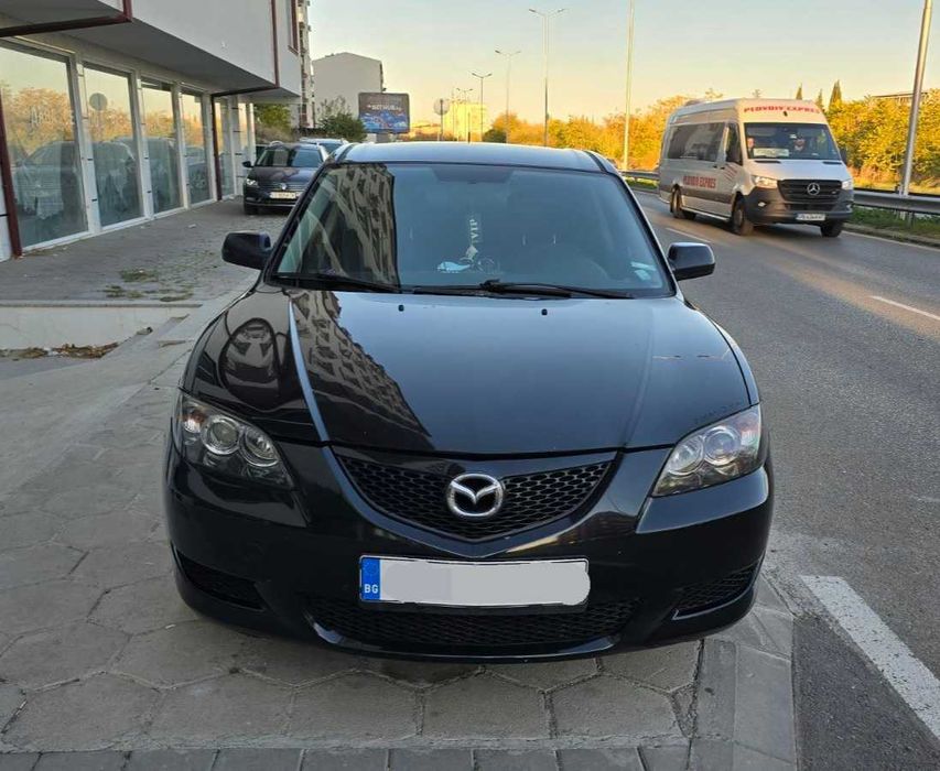Продавам Mazda 3