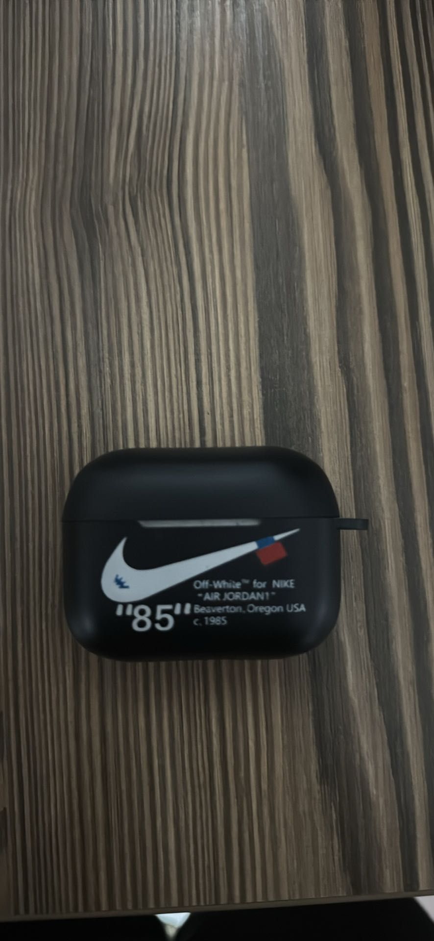 Продавам AirPods Pro (1-во поколение)