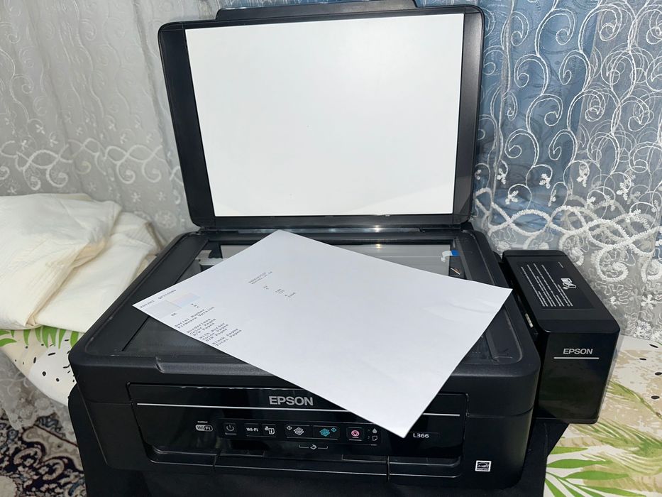 Epson L 366 Rangli Printer 1500 Dona Pechat qilgan Yangiday wifi bor