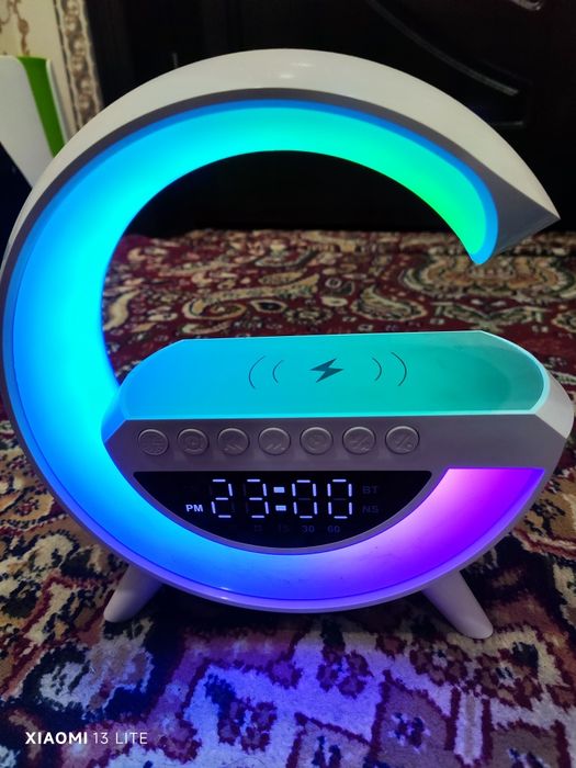 ночник ва колонка сотилади