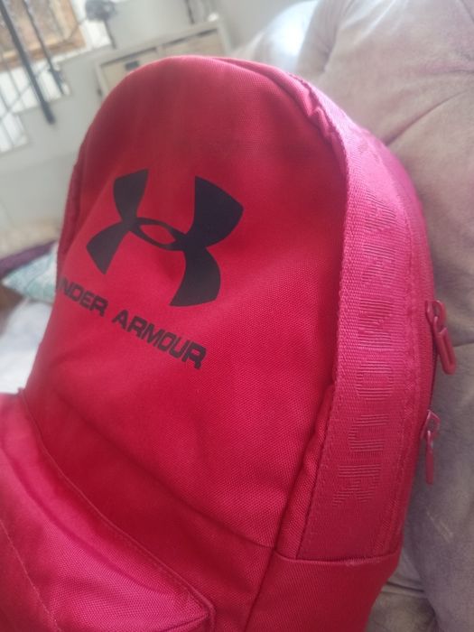 Rucsac Under Armour Nou plus cadou