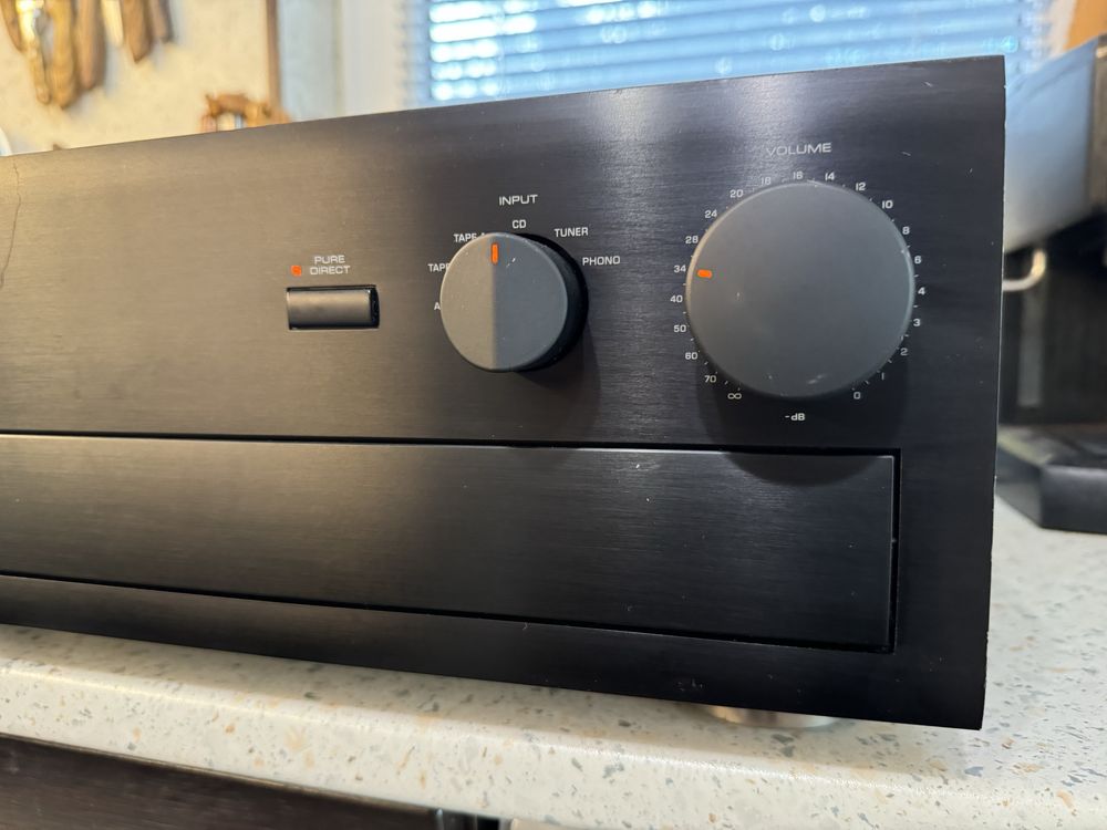 Yamaha AX-870 Стерео усилвател