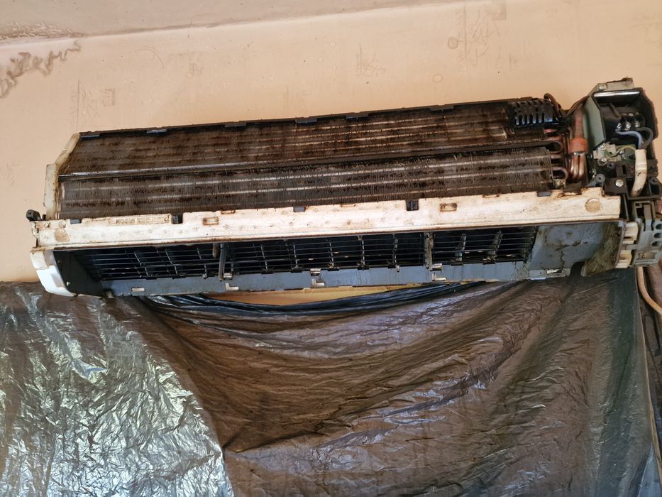 Почистване и Профилактика на климатици с опция абонамент или ваучер