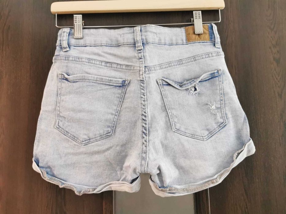 Pantaloni scurti de blugi Bershka 36