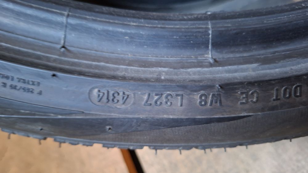2buc 285 35 R21  Pirelli iarna M+S cauciucuri anavelope ms 21