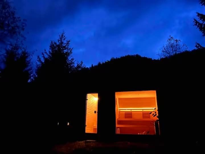 Inchiriez cabana revelion 45mp cu saună Lunca Vișagului