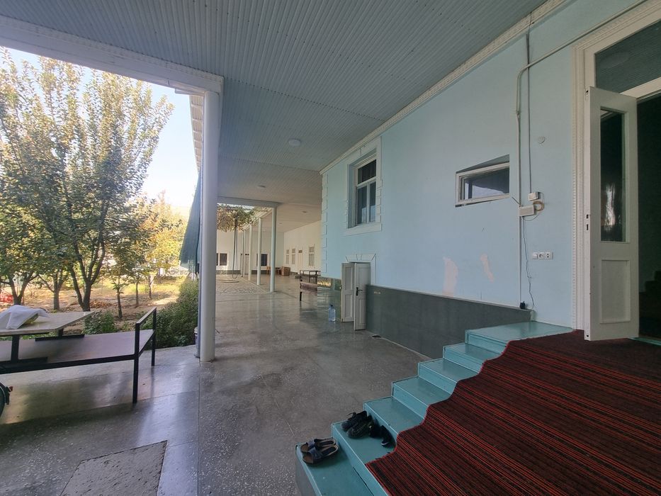 Улуг йул Махаллада уй сотилади 12сот яшаш хонаси 12сот