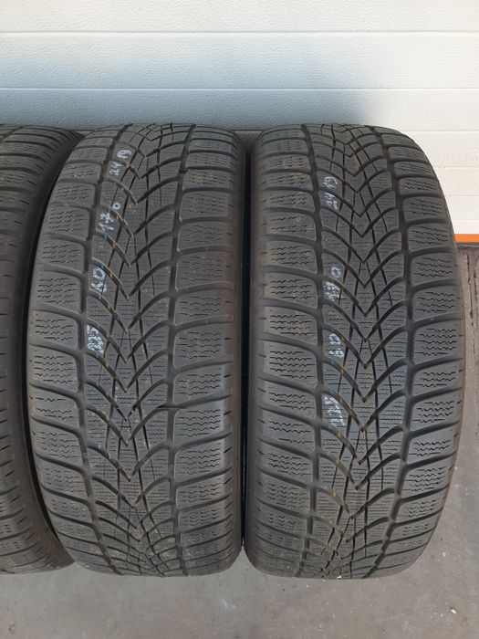 Зимни гуми 4 броя DUNLOP SpWintre Sport4D 225 60 R17 дот 2419
