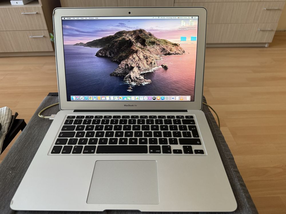 Ipad air 4 с клавиатура и Macbook air 13