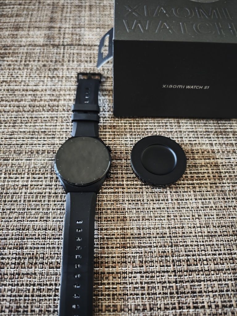Продавам Xiaomi Watch S1