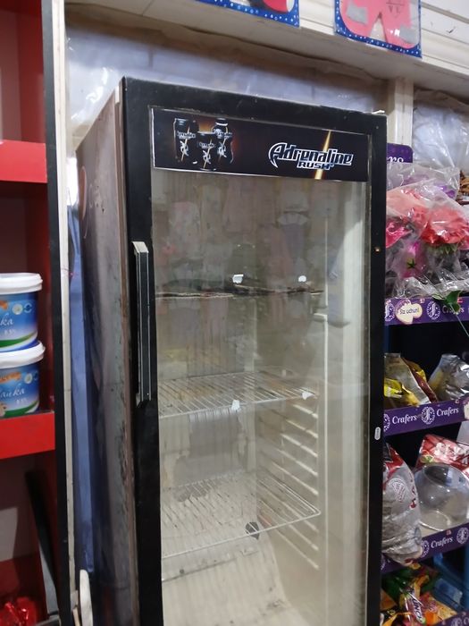 Холодильник  сотилади