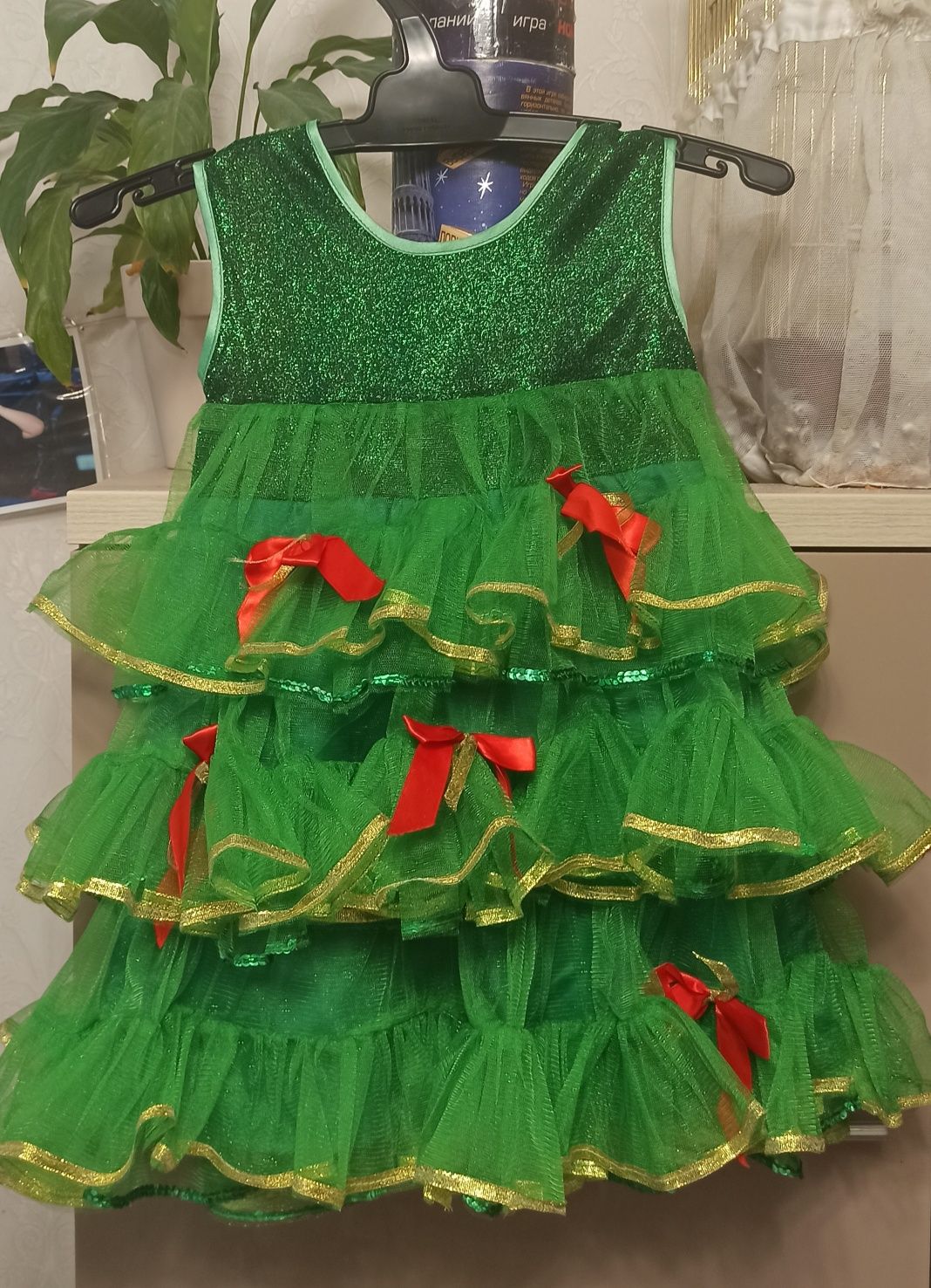 Платье для девочки карнавальное  Ёлочка