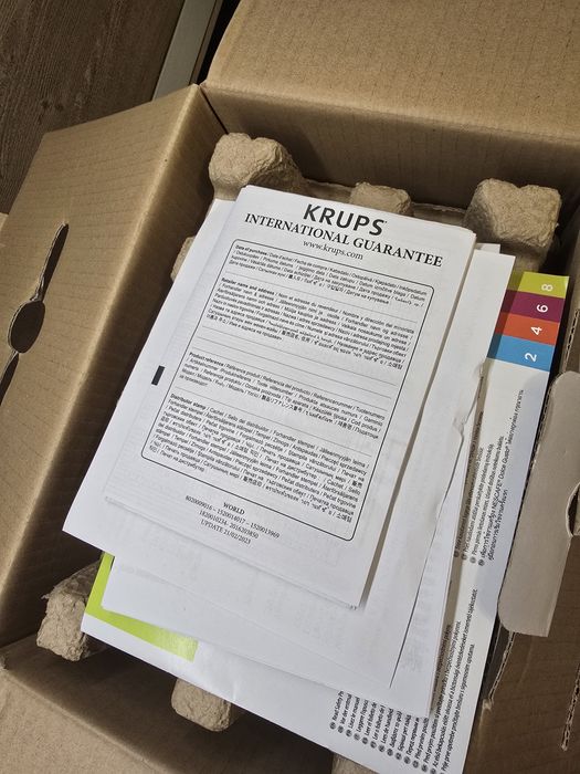 Кафемашина Delonghi Dedica EC685R