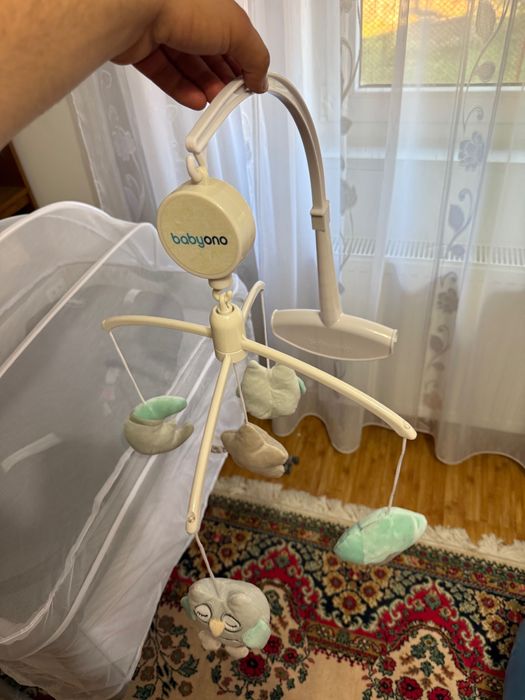 Vând pătuț nou născuți Chicco