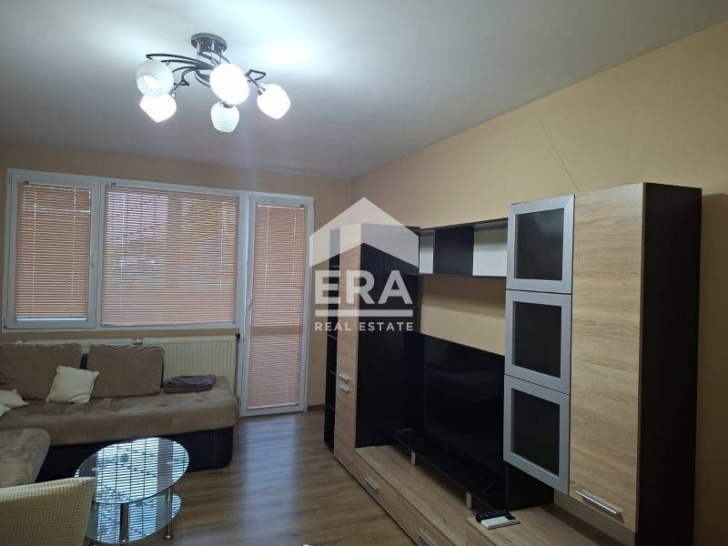 Дава се под наем Двустаен апартамент в Ловеч, Здравец - 67 кв.м за 357 € - Снимка #5