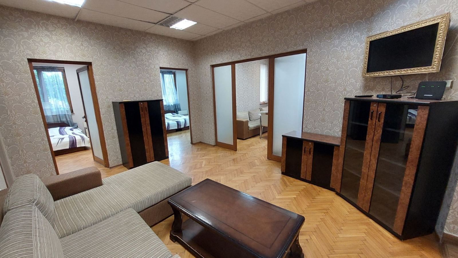 Пет стаен апартамент в центъра на града!