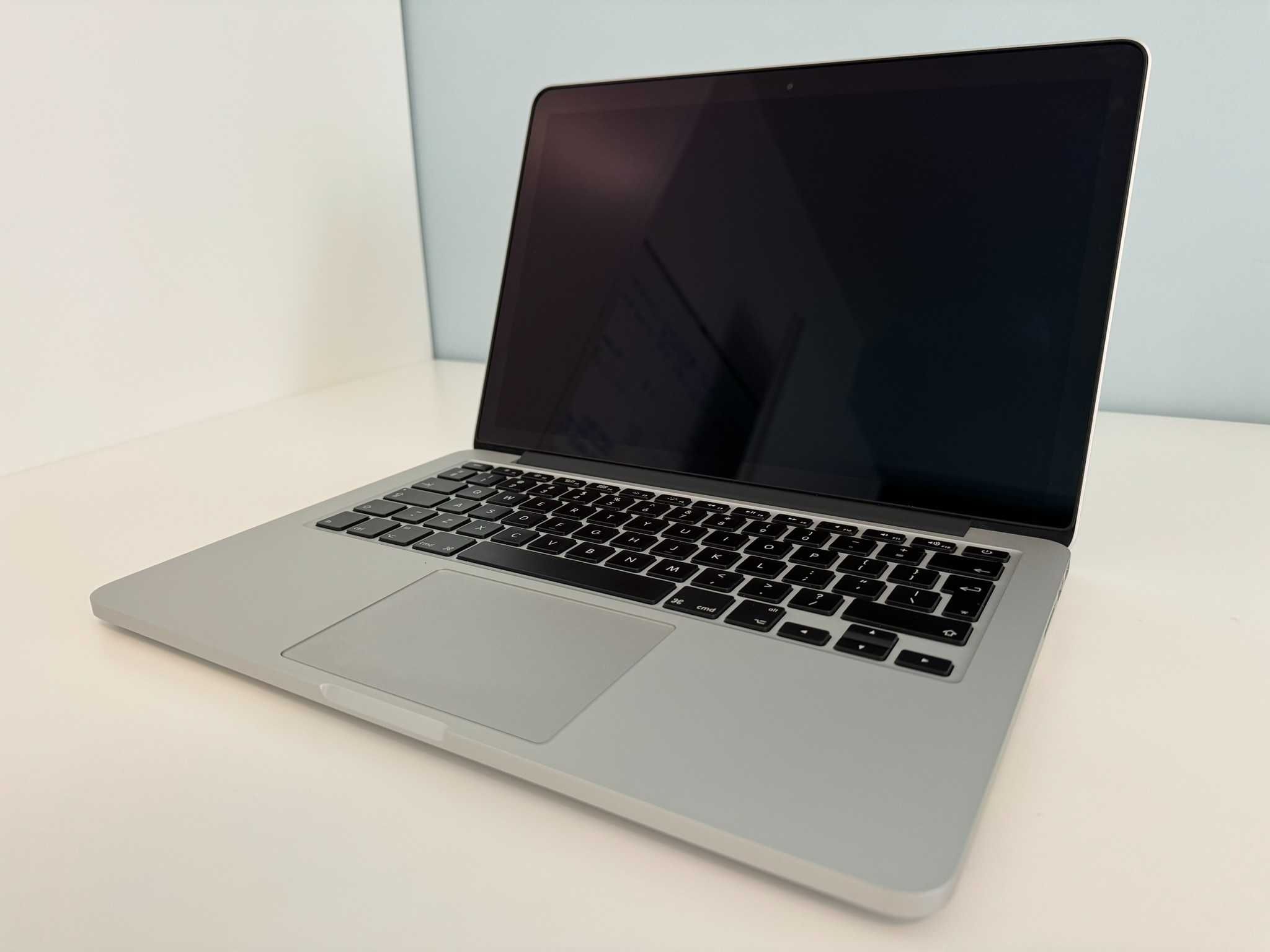 Vand Macbook Pro Retina 13" Mid 2015 - 2.7GHz dual-core Intel Core i5
