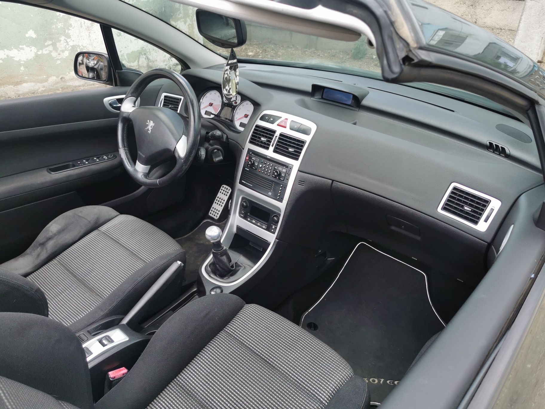 Vând Peugeot 307 CC posibilitate rate