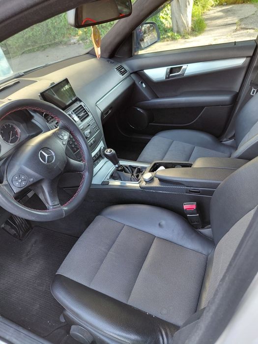 Vând Mercedes Benz c clase