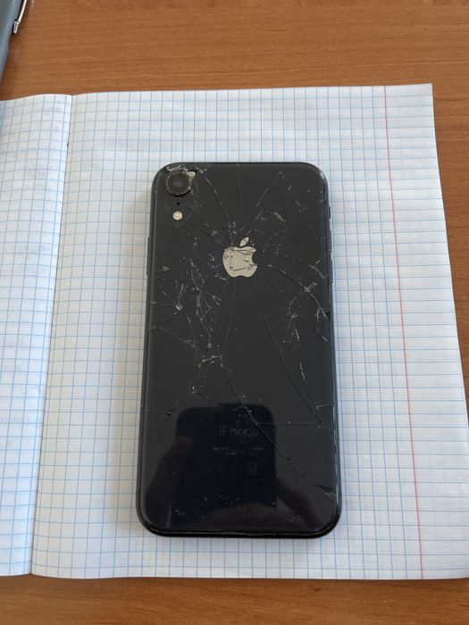 43000 тенге Айфон хр 256 гб , торг