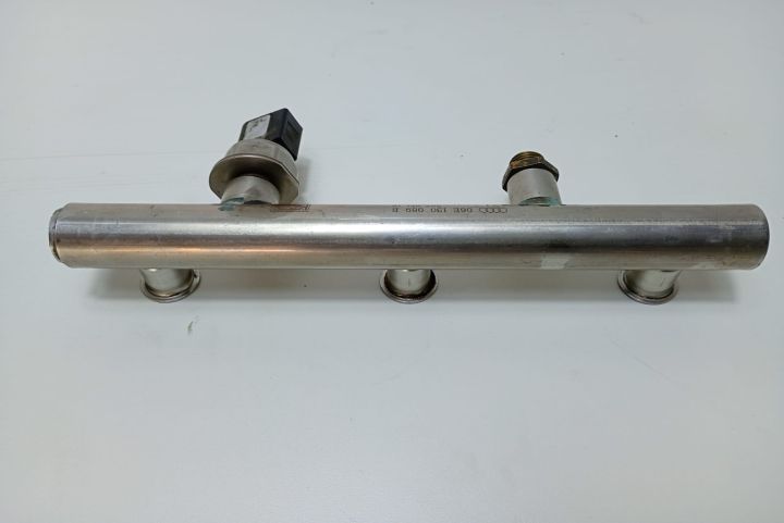 Rampa Injectoare 3.2 fsi 06E130089B Audi A4 B8/8K seria