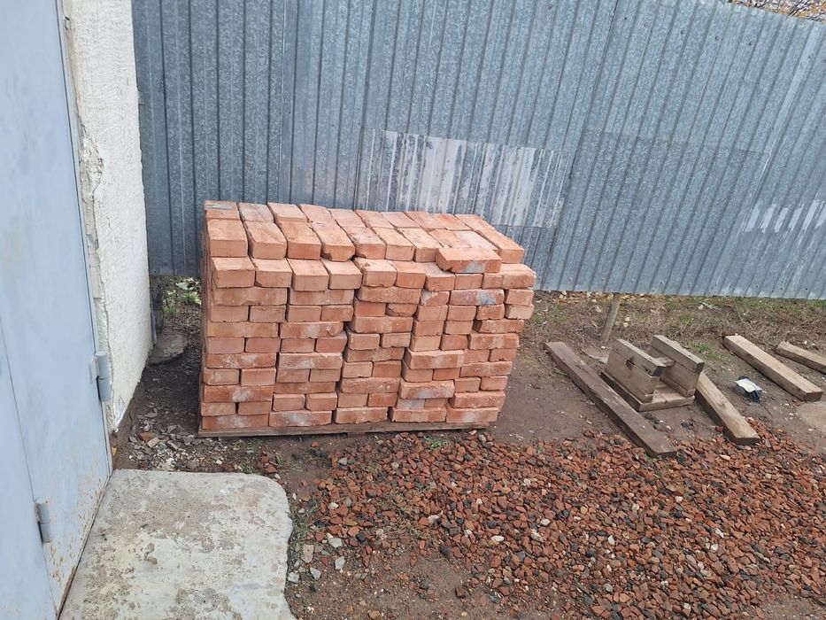 Продам красный кирпич