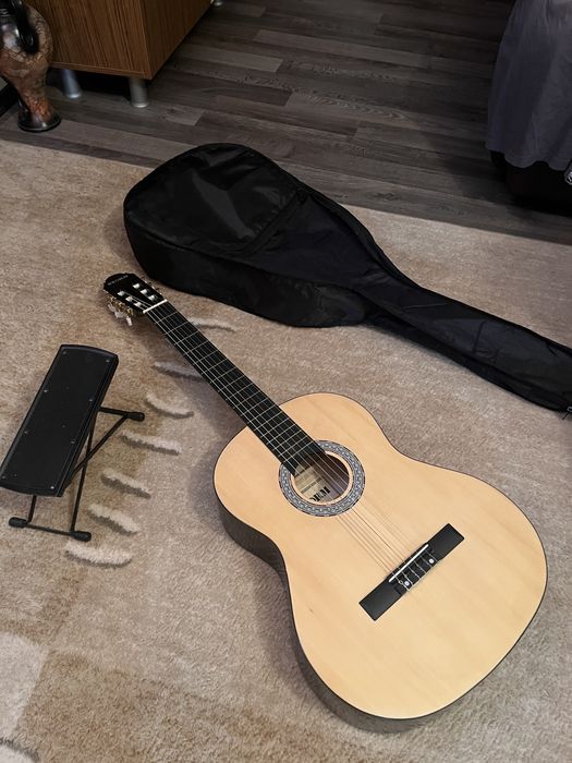 Класическа китара Storm + столче