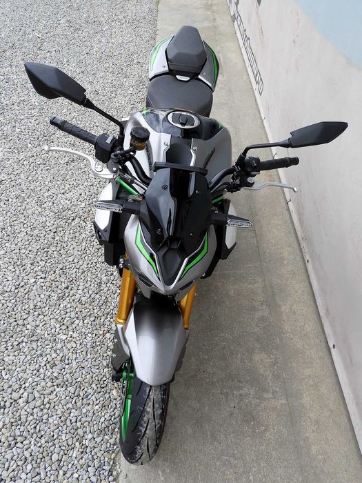 Motocicleta Kawasaki Z900 SE 2025 | Rate | Leasing