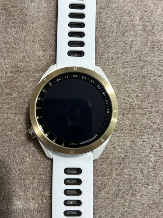 Vând ceas Garmin Approach S40