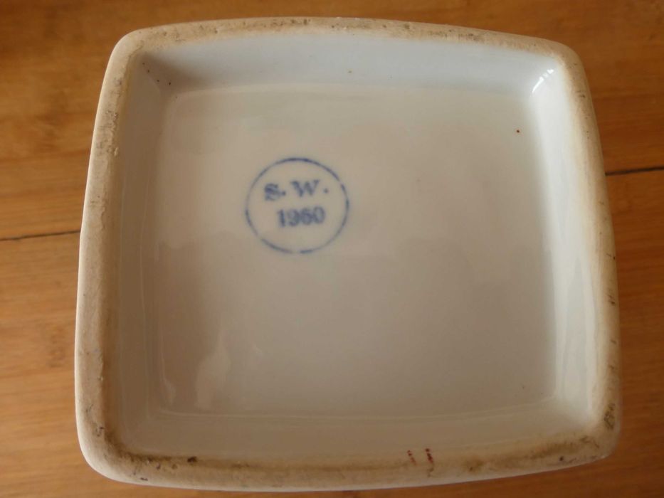 Буркани за подправки български порцелан Сталин Видин 1960 г