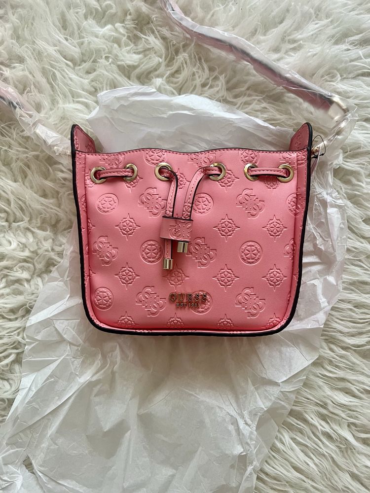 Розова чанта Guess