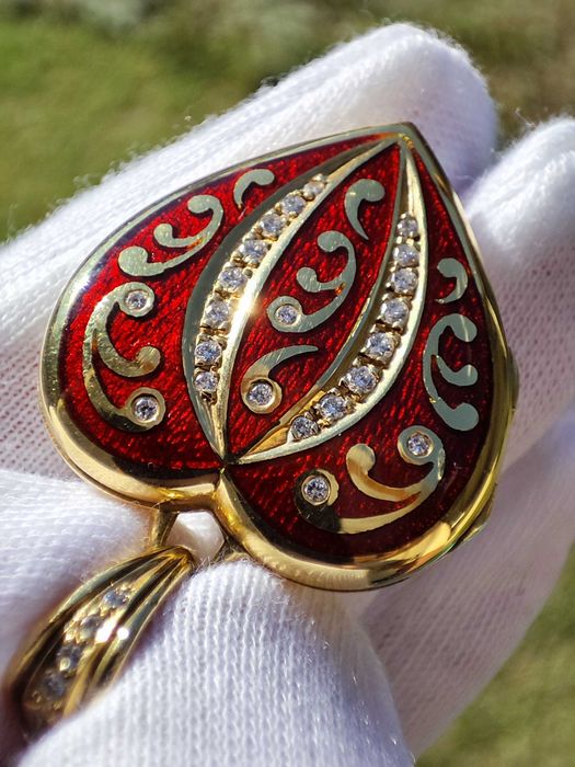 Fabergé Masterpiece Victor Mayer Pandantiv Aur 18K Diamante Email Rosu