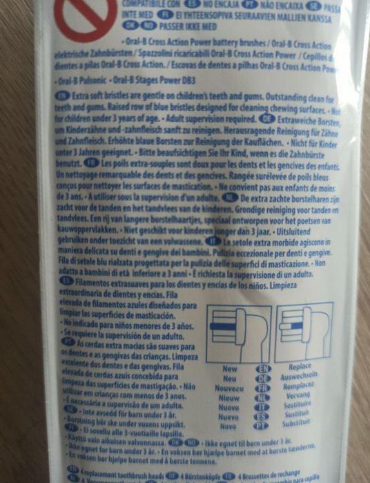 Oral-B 4 rezerve Frozen. NOU, sigilat