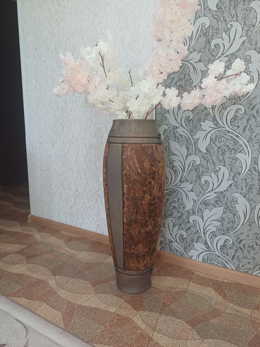 Ваза напольная 2 штуки...интерьерная.