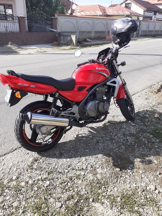 Se vinde kavasaki  er5 la doar 23 000 de km în creștere