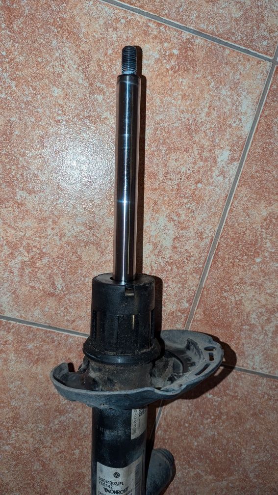 Предни адаптивни амортисьори за Skoda Octavia 3 с DCC 5Q0413031FL