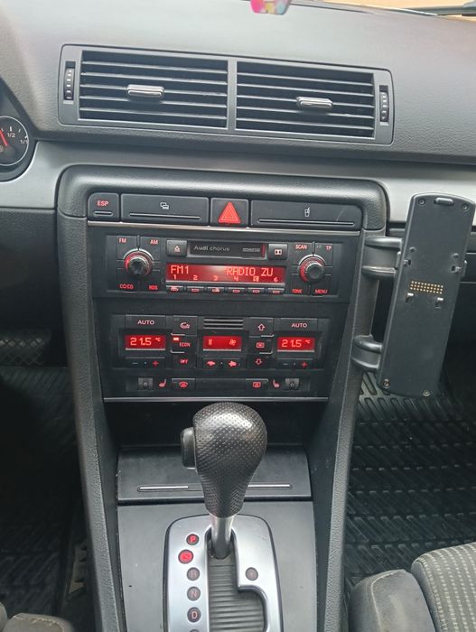 Vand Audi A4 B7 /2.0 D / Automata / S-line