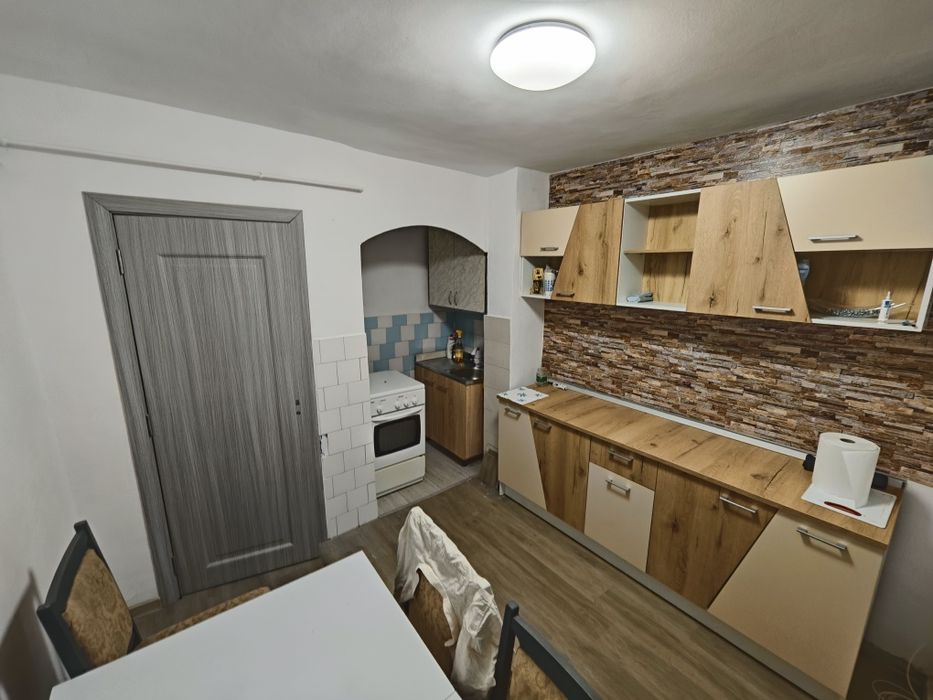 Vand apartament 2 camere decomandat