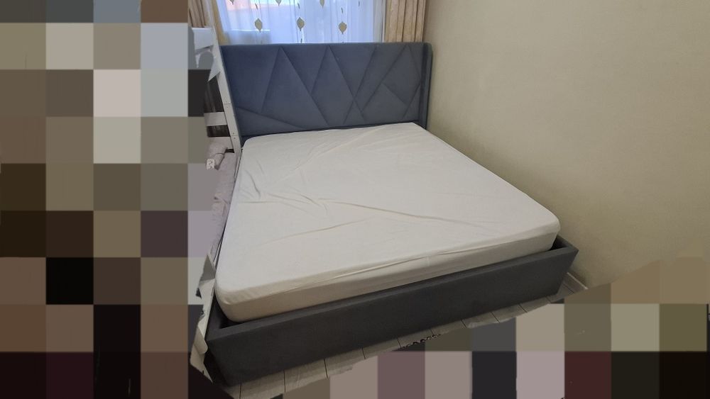 Продам двуспальную кровать