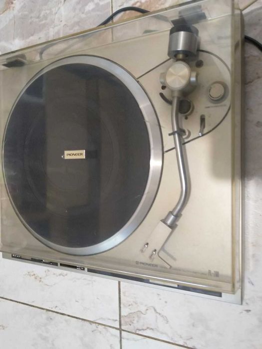 Грамофон Pioneer PL-200